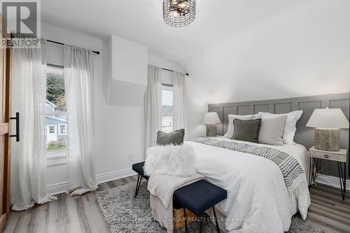 890 Robson Street, Oshawa (Lakeview), ON - Indoor Photo Showing Bedroom