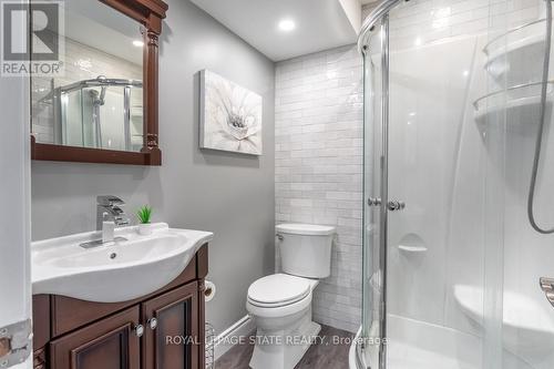 1318 Rosemary Crescent, Burlington (Mountainside), ON - Indoor Photo Showing Bathroom