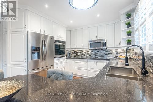 1318 Rosemary Crescent, Burlington (Mountainside), ON - Indoor Photo Showing Kitchen With Stainless Steel Kitchen With Double Sink With Upgraded Kitchen