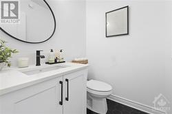 POWDER ROOM - 