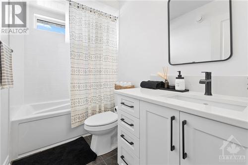 BEDROOM 2 ENSUITE - 1005 Beckton Heights, Ottawa, ON - Indoor Photo Showing Bathroom