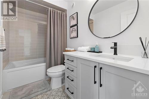 BATHROOM 2ND FLOOR - 1005 Beckton Heights, Ottawa, ON - Indoor Photo Showing Bathroom