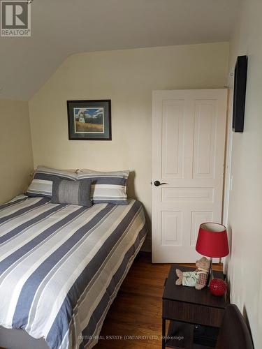 796 William Street, London, ON - Indoor Photo Showing Bedroom