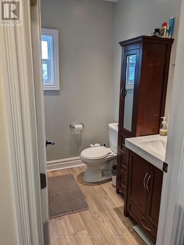 796 William Street, London, ON - Indoor Photo Showing Bathroom