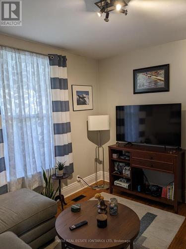 796 William Street, London, ON - Indoor Photo Showing Living Room