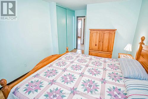 2323 Delkus Crescent, Mississauga (Cooksville), ON - Indoor Photo Showing Bedroom