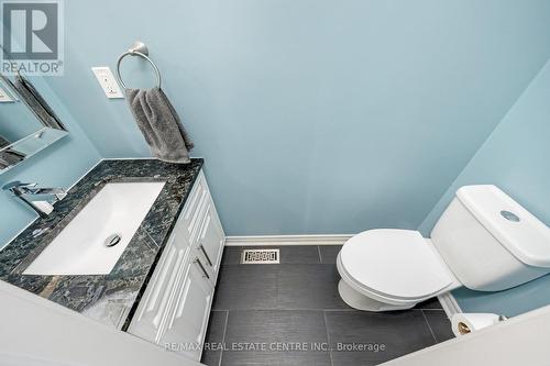 429 Bundy Drive, Milton (Clarke), ON - Indoor Photo Showing Bathroom