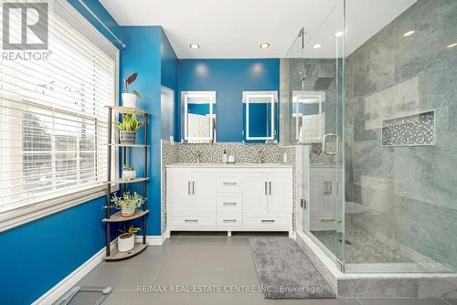 429 Bundy Drive, Milton (Clarke), ON - Indoor Photo Showing Bathroom