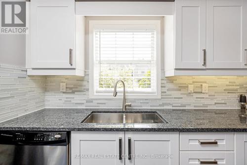 429 Bundy Drive, Milton (Clarke), ON - Indoor Photo Showing Kitchen With Double Sink