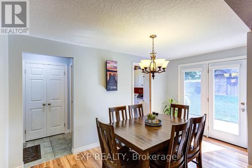 33 Spring Street, Mapleton, ON - Indoor Photo Showing Dining Room