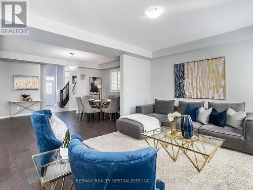 63 Leadenhall Road, Brampton, ON - Indoor Photo Showing Living Room