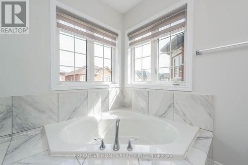 64 Wildflower Lane, Halton Hills (Georgetown), ON - Indoor Photo Showing Bathroom