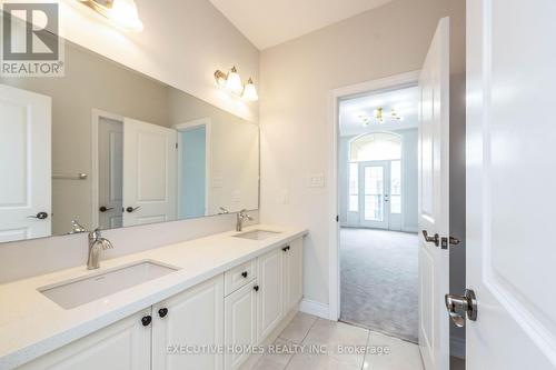 64 Wildflower Lane, Halton Hills (Georgetown), ON - Indoor Photo Showing Bathroom