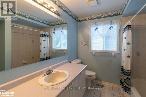 121 Fernbrook Drive, Wasaga Beach, ON - Indoor Photo Showing Bathroom