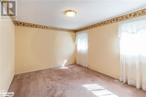 121 Fernbrook Drive, Wasaga Beach, ON - Indoor Photo Showing Other Room