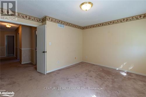 121 Fernbrook Drive, Wasaga Beach, ON - Indoor Photo Showing Other Room