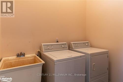 121 Fernbrook Drive, Wasaga Beach, ON - Indoor Photo Showing Laundry Room