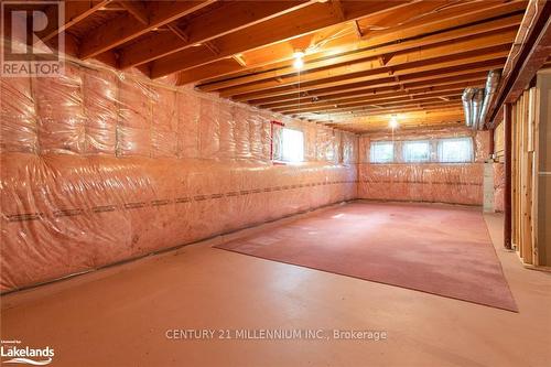 121 Fernbrook Drive, Wasaga Beach, ON - Indoor Photo Showing Other Room