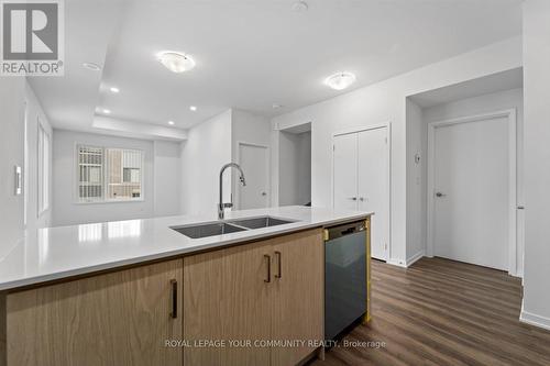 Th300 - 250 Interchange Way, Vaughan, ON - Indoor Photo Showing Kitchen With Double Sink