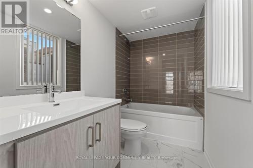 Th300 - 250 Interchange Way, Vaughan, ON - Indoor Photo Showing Bathroom