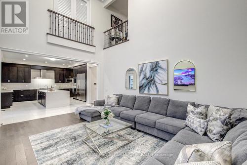 119 Lady Jessica Drive, Vaughan, ON - Indoor Photo Showing Living Room