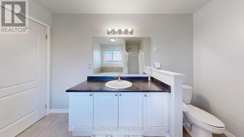 2174 Taggart Court, Innisfil (Alcona), ON - Indoor Photo Showing Bathroom