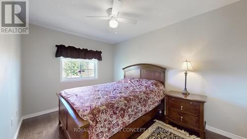 2174 Taggart Court, Innisfil (Alcona), ON - Indoor Photo Showing Bedroom