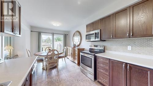 2174 Taggart Court, Innisfil (Alcona), ON - Indoor Photo Showing Kitchen