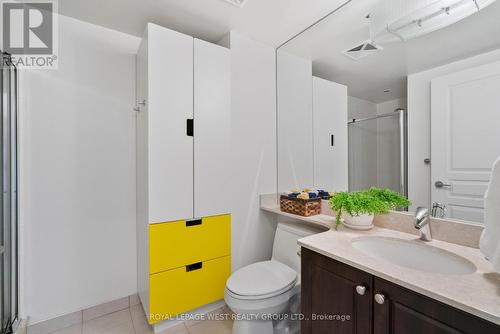 514 - 1403 Royal York Road, Toronto (Humber Heights), ON - Indoor Photo Showing Bathroom