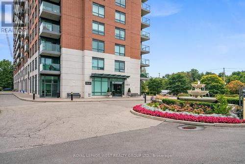 514 - 1403 Royal York Road, Toronto (Humber Heights), ON - Outdoor