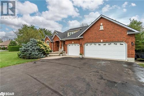 33 Yuill Crescent, Prince Edward County, ON - Outdoor