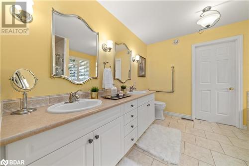 33 Yuill Crescent, Prince Edward County, ON - Indoor Photo Showing Bathroom