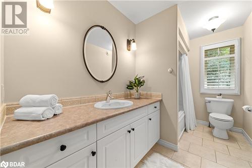 33 Yuill Crescent, Prince Edward County, ON - Indoor Photo Showing Bathroom