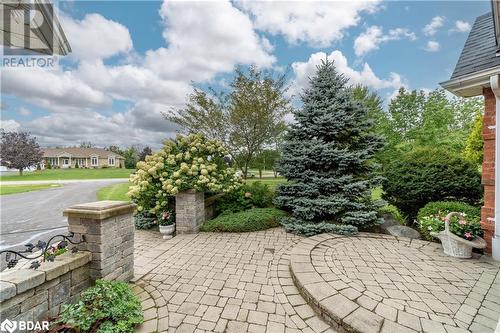 33 Yuill Crescent, Prince Edward County, ON - Outdoor