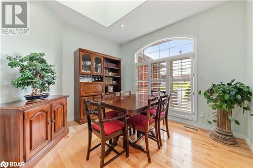 33 Yuill Crescent, Prince Edward County, ON - Indoor Photo Showing Dining Room