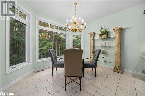 33 Yuill Crescent, Prince Edward County, ON - Indoor Photo Showing Dining Room