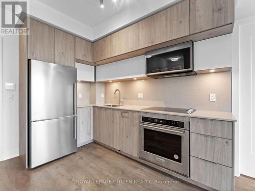 940 - 25 Adra Grado Way, Toronto (Bayview Village), ON - Indoor Photo Showing Kitchen