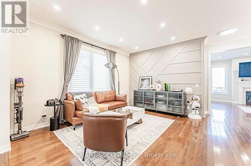 91 Old Field Crescent, Newmarket (Woodland Hill), ON - Indoor Photo Showing Living Room With Fireplace