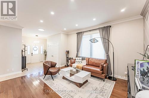 91 Old Field Crescent, Newmarket (Woodland Hill), ON - Indoor Photo Showing Living Room