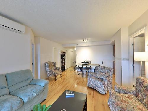 Overall view - 402-2110 Rue Caroline-Béique, Montréal (Ahuntsic-Cartierville), QC - Indoor Photo Showing Living Room