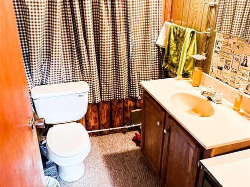 Lot 7 Chukuni River Road, Red Lake, ON - Indoor Photo Showing Bathroom