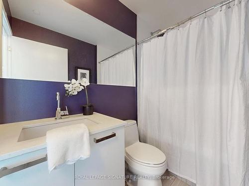 405-1815 Yonge St, Toronto, ON - Indoor Photo Showing Bathroom