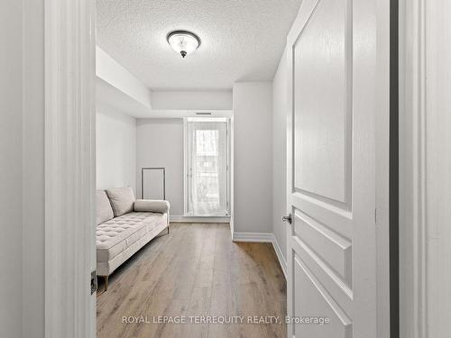 1410-8 Scollard St, Toronto, ON - Indoor Photo Showing Other Room