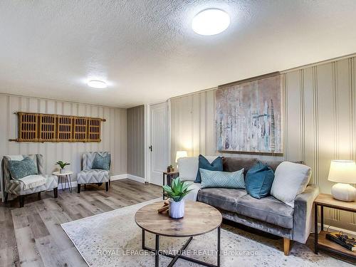 154 Mcrae Dr, Toronto, ON - Indoor Photo Showing Living Room