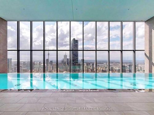 517-7 Grenville St, Toronto, ON - Indoor Photo Showing Other Room With In Ground Pool