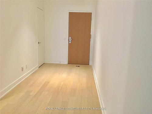 517-7 Grenville St, Toronto, ON - Indoor Photo Showing Other Room