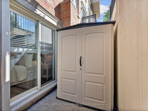 104-17 Coneflower Cres, Toronto, ON -  With Exterior