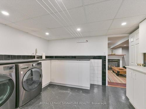 26 Anewen Dr, Toronto, ON - Indoor Photo Showing Laundry Room