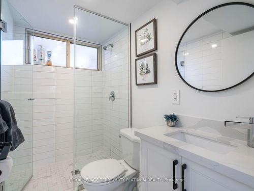 11 Jacinta Dr, Toronto, ON - Indoor Photo Showing Bathroom