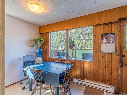 2044 Paul Lake Road, Kamloops, BC - Indoor Photo Showing Dining Room